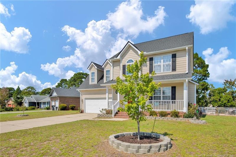 708 Bent Creek Dr, Hope Mills, NC 28348