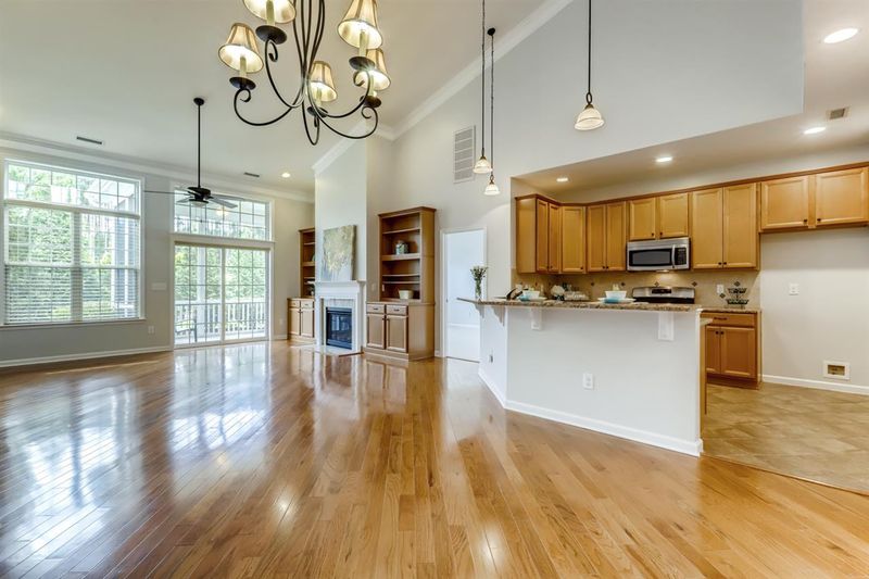 708 Broward Ln, Cary, NC 27519