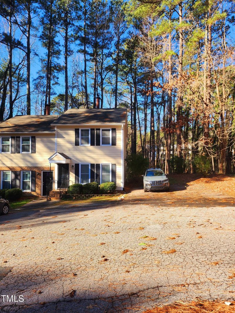 708 Charleston Rd, Raleigh, NC 27606