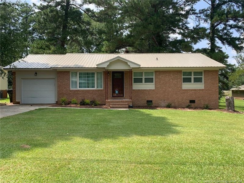 708 Eccles Dr, Fayetteville, NC 28301