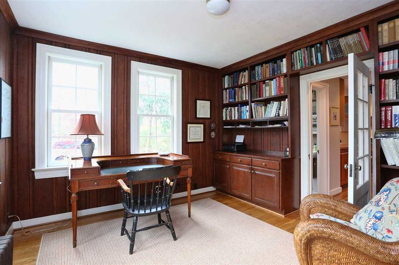 708 Greenwood Rd, Chapel Hill, NC 27514