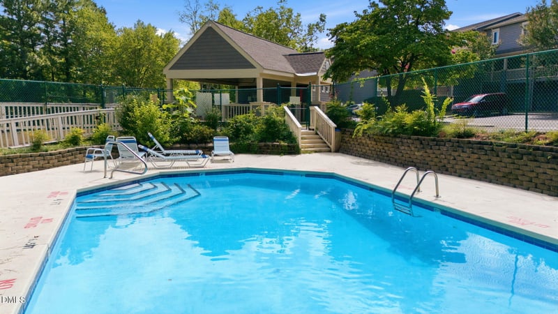 708 M L K Jr Blvd #E6, Chapel Hill, NC 27514