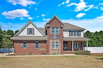 708 Maple Grove Ct, Hope Mills, NC 28348