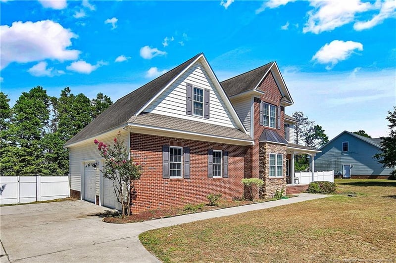 708 Maple Grove Ct, Hope Mills, NC 28348