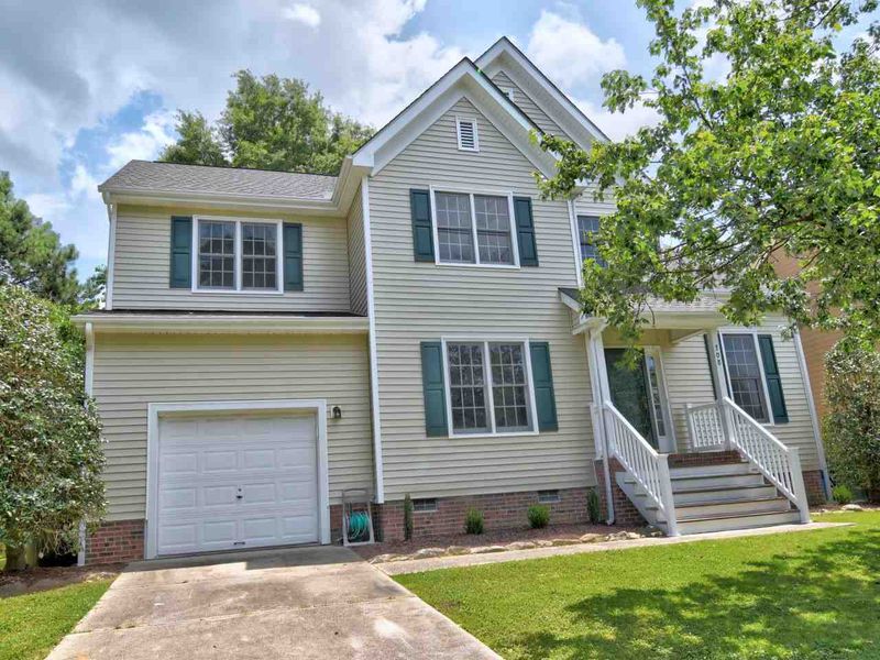 708 Marsh Grass Dr, Raleigh, NC 27610