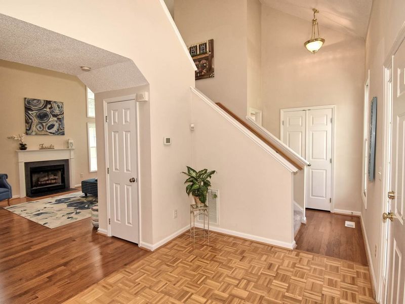 708 Marsh Grass Dr, Raleigh, NC 27610