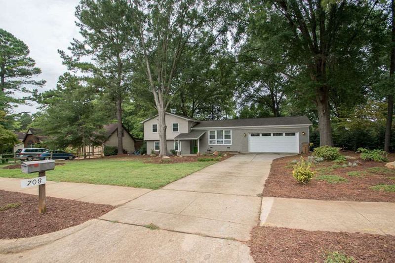 708 Merwin Rd, Raleigh, NC 27606