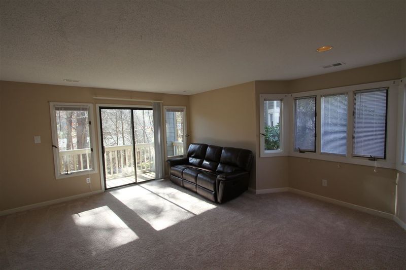708 Mlk Jr Blvd #E6, Chapel Hill, NC 27514