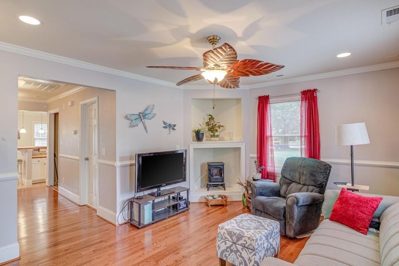 708 E Nelson Ave, Wake Forest, NC 27587
