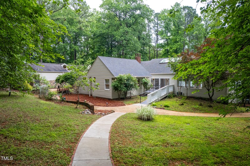 708 October Woods Rd, Chapel Hill, NC 27516