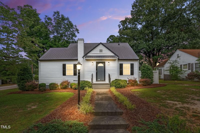 708 W Pope St, Dunn, NC 28334