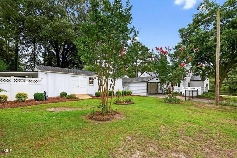 708 W Pope St, Dunn, NC 28334