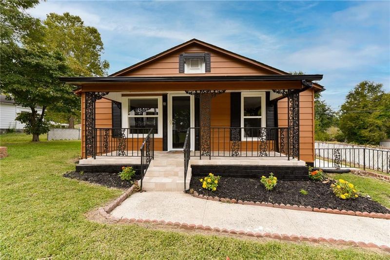 708 Richmond Ave, Burlington, NC 27217