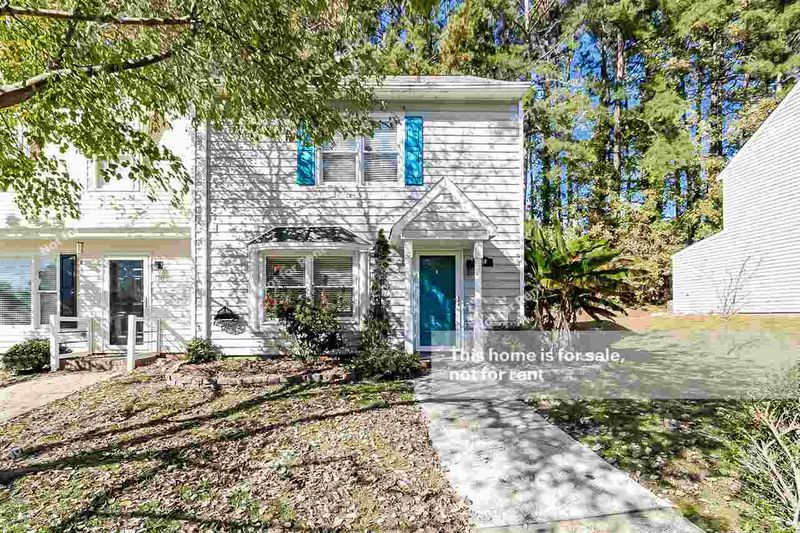 708 St John St, Clayton, NC 27520