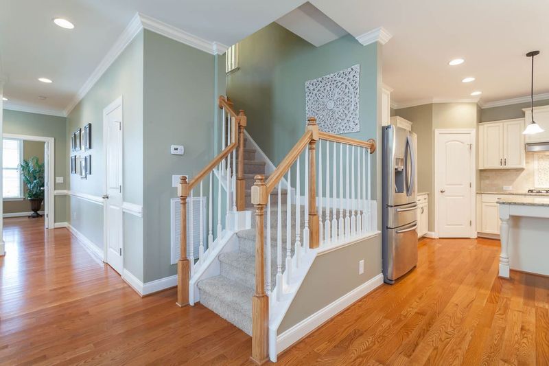 708 Toms Creek Rd, Cary, NC 27519