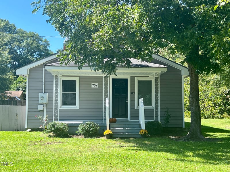 708 E Vance St, Dunn, NC 28334