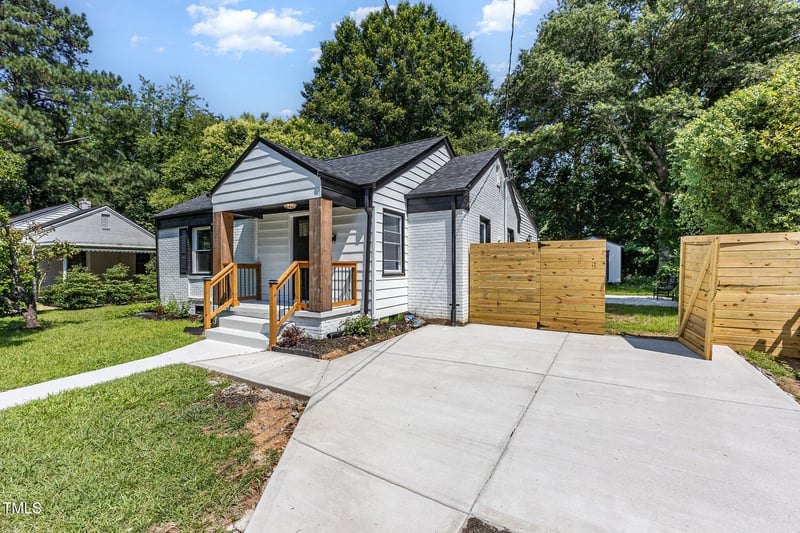 709 Brighton Rd, Raleigh, NC 27610