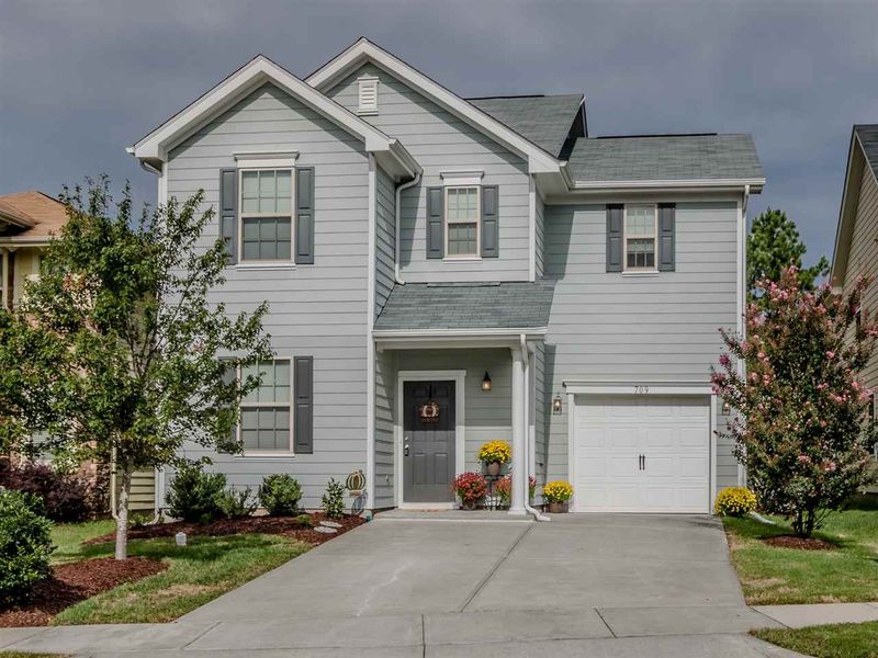 709 Champlain Ct, Cary, NC 27519