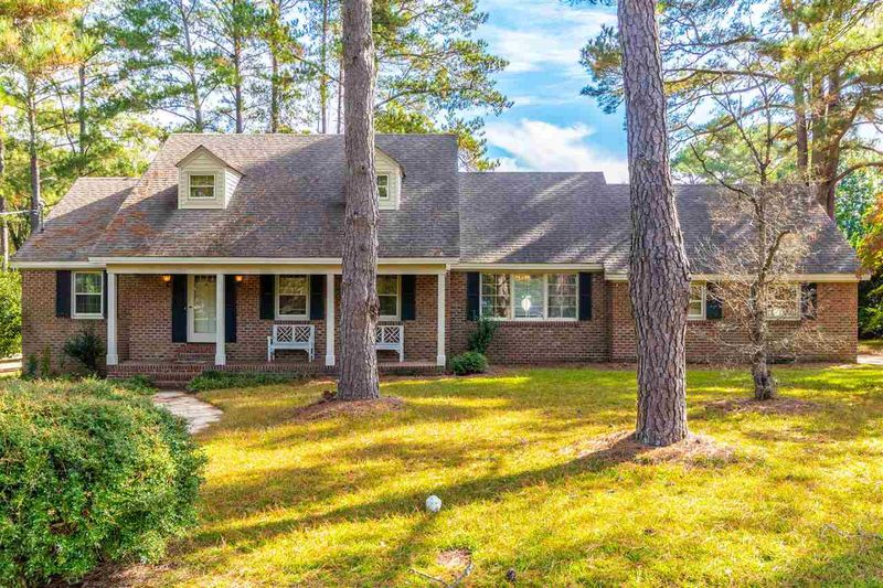 709 Chestnut Dr, Smithfield, NC 27577