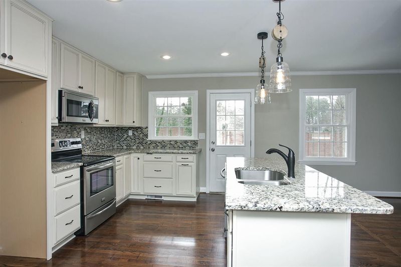 709 Currituck Dr, Raleigh, NC 27609