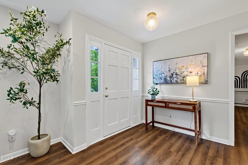709 Dawnwood Ct, Raleigh, NC 27609