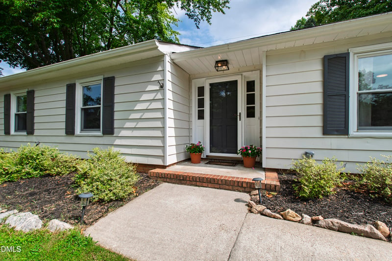 709 Dawnwood Ct, Raleigh, NC 27609