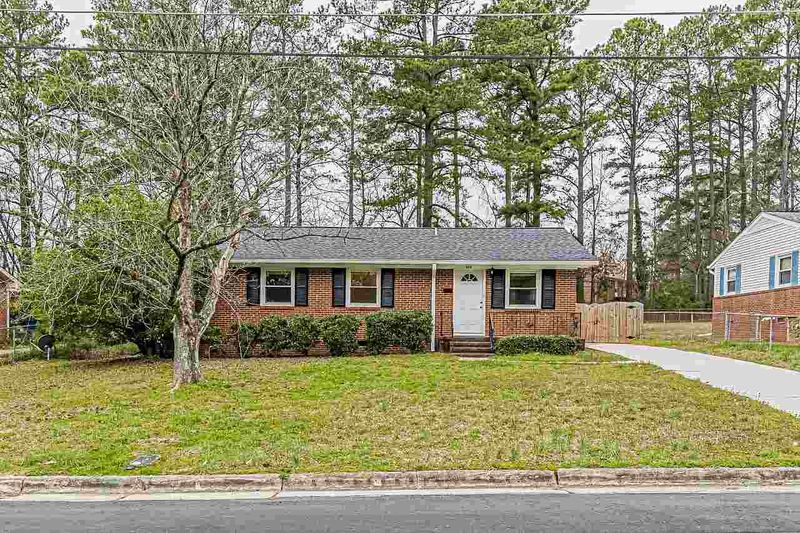 709 Donnelly Rd, Raleigh, NC 27610