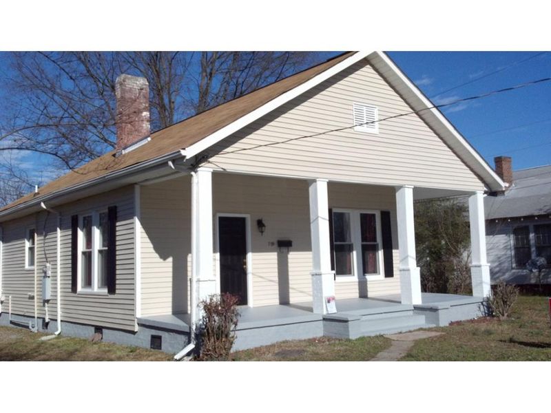 709 Everett St, Burlington, NC 27215