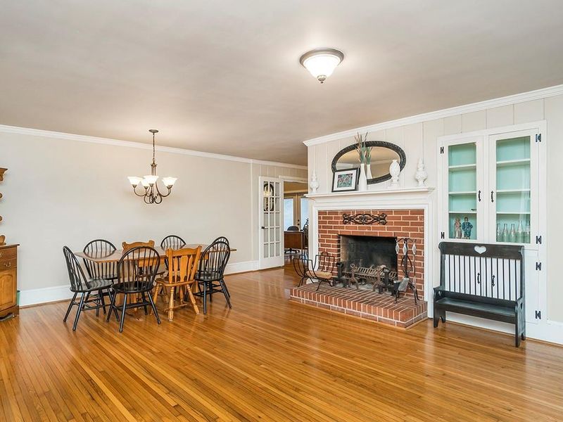 709 N First St, Mebane, NC 27302