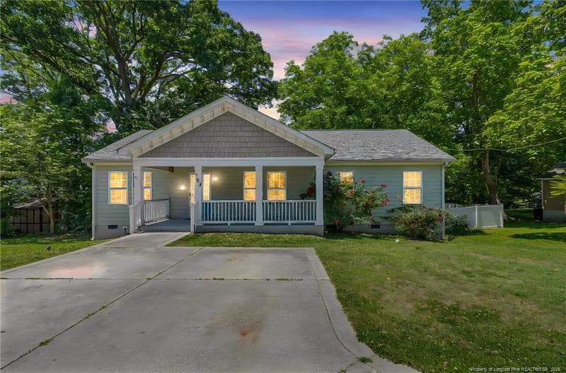709 Hawkins Ave, Sanford, NC 27330