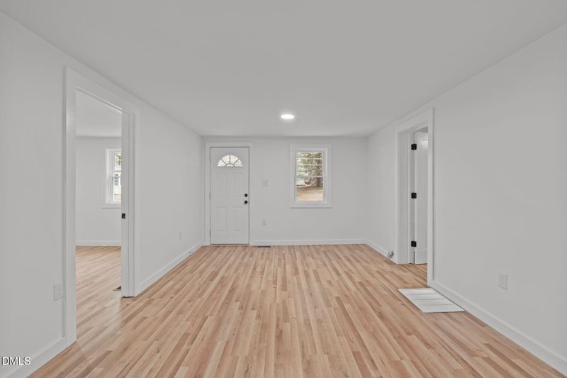 709 W Horne St, Clayton, NC 27520