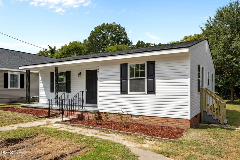 709 Johnson St, Dunn, NC 28334