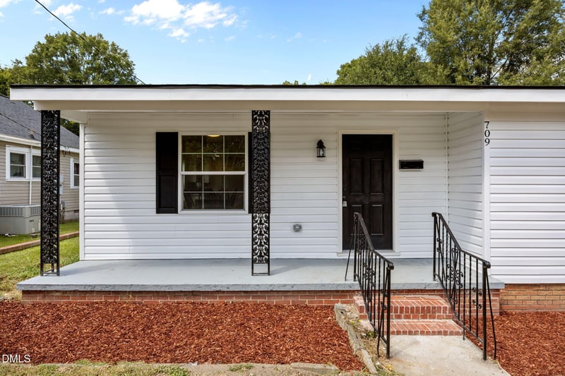 709 Johnson St, Dunn, NC 28334