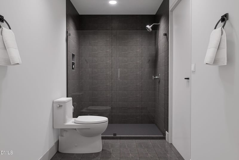 709 Lenoir St #100, Raleigh, NC 27601