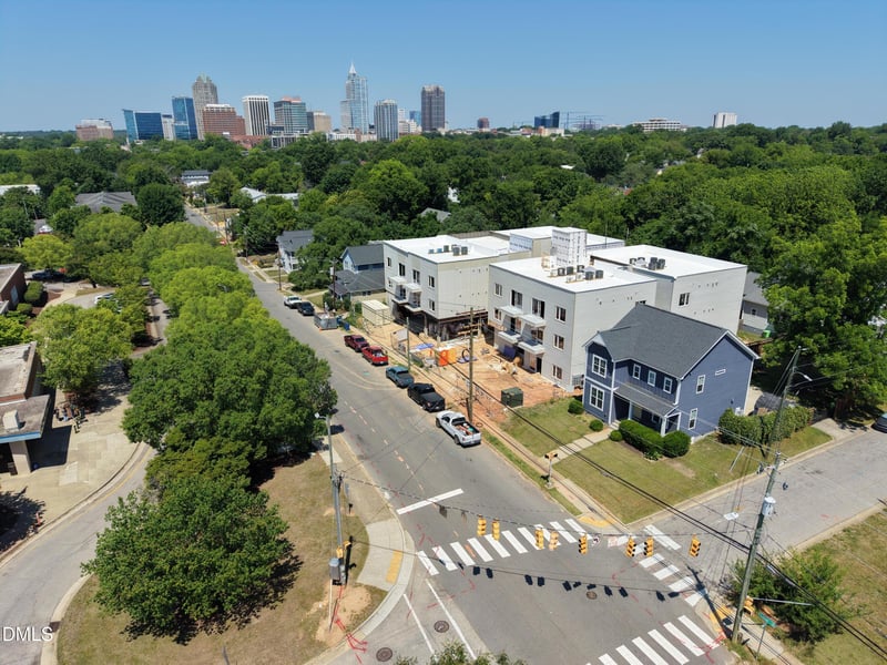 709 Lenoir St #304, Raleigh, NC 27601