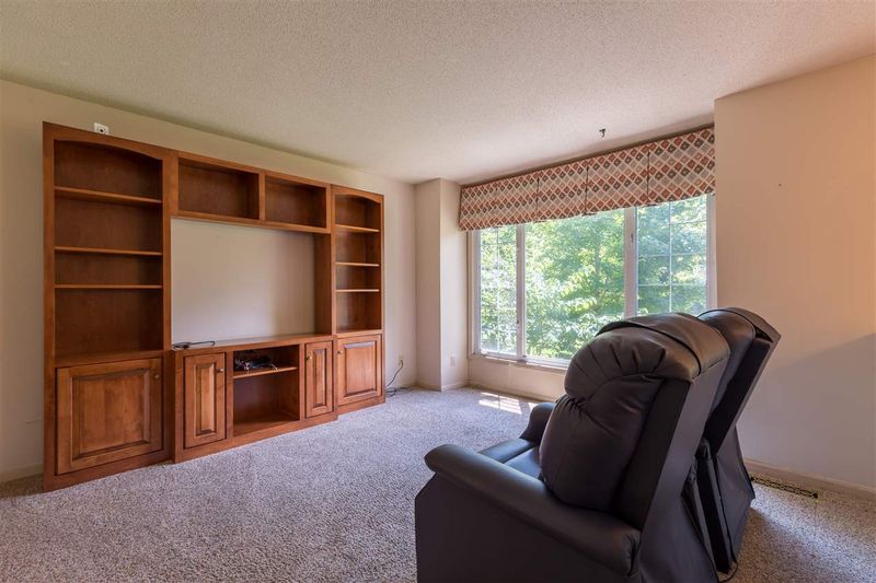709 Merrie Rd, Raleigh, NC 27606