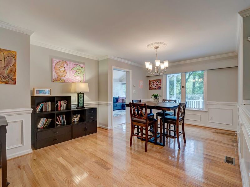 709 Middleton Ave, Cary, NC 27513