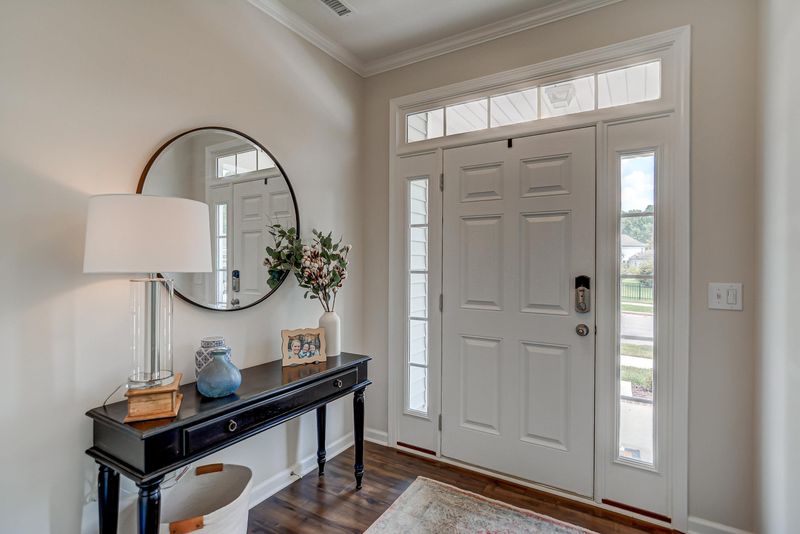 709 Moonbeam Dr, Raleigh, NC 27603