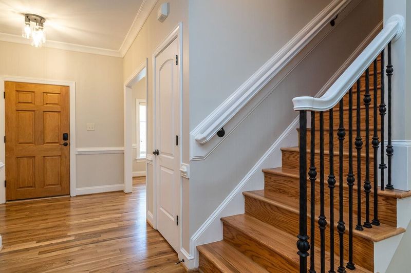 709 Neuse Ridge Dr, Clayton, NC 27527