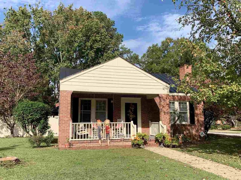 709 N Orange St, Dunn, NC 28334