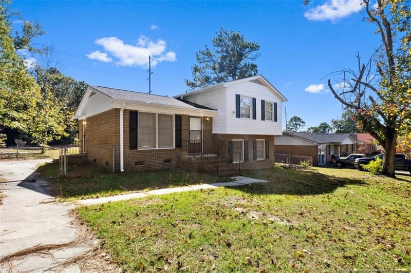 709 Platinum St, Fayetteville, NC 28311
