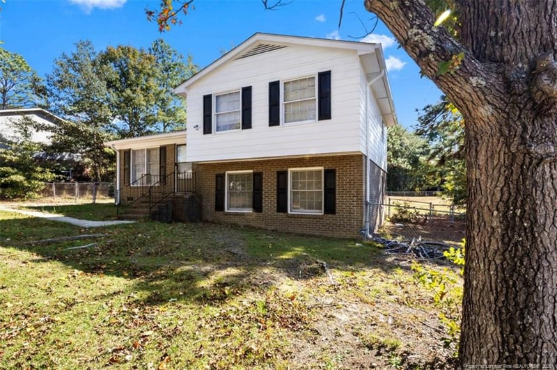 709 Platinum St, Fayetteville, NC 28311