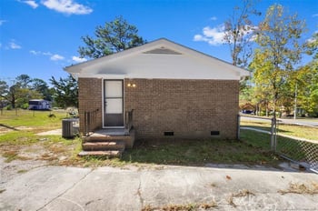709 Platinum St, Fayetteville, NC 28311
