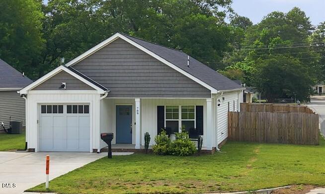 709 Pollock St, Selma, NC 27576