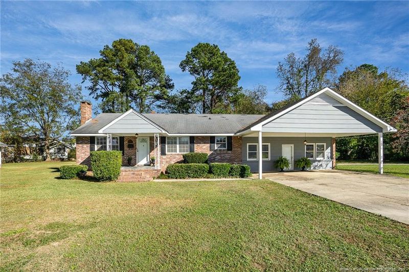 709 S Sampson Ave, Dunn, NC 28334