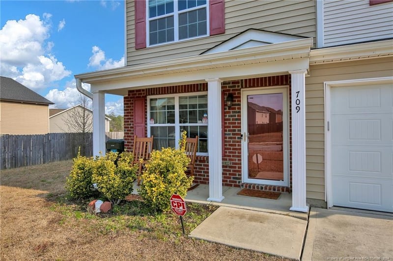 709 Schult Dr, Fayetteville, NC 28314