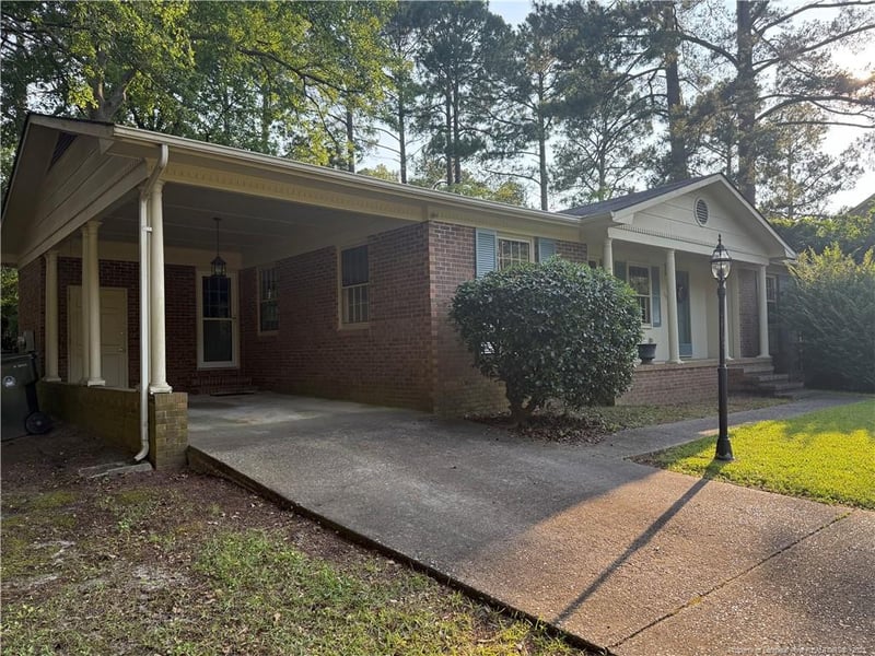 709 Shopton Ct, Fayetteville, NC 28303