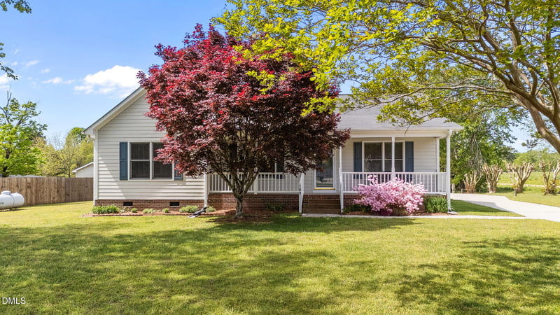 709 Slippery Bank Ct, Benson, NC 27504