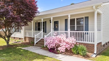 709 Slippery Bank Ct, Benson, NC 27504