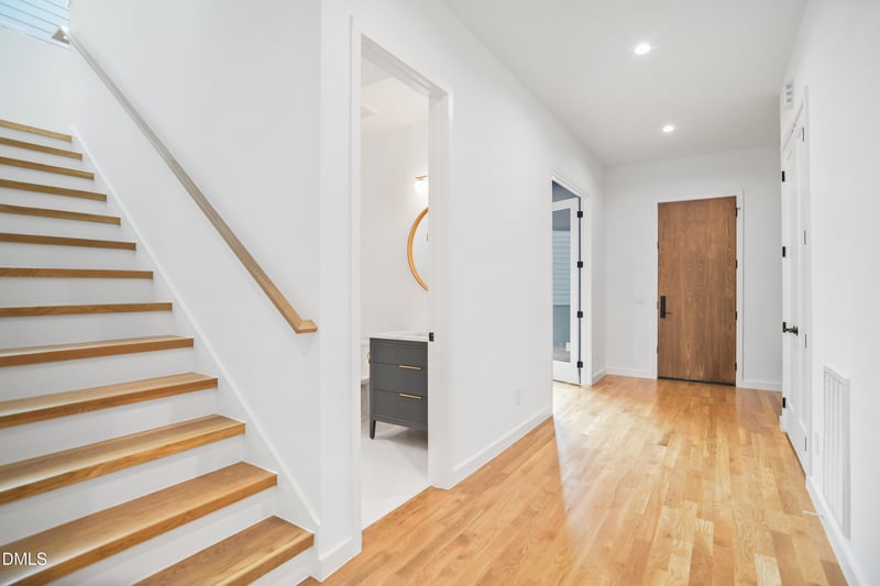 709 State St, Raleigh, NC 27604